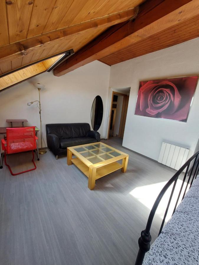 Au Coeur Du Vignoble Sur Bursins Bed & Breakfast Dış mekan fotoğraf