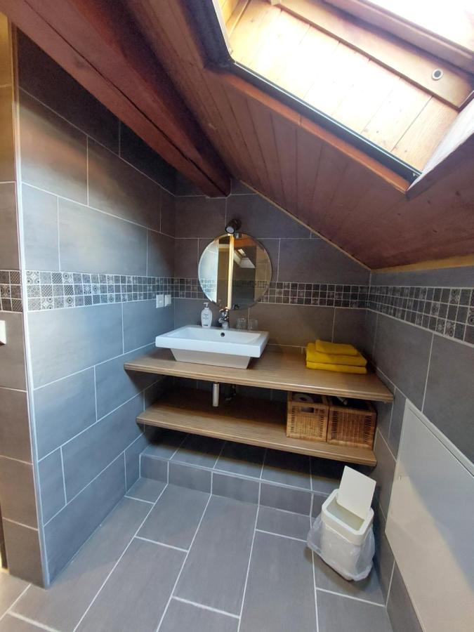 Au Coeur Du Vignoble Sur Bursins Bed & Breakfast Dış mekan fotoğraf