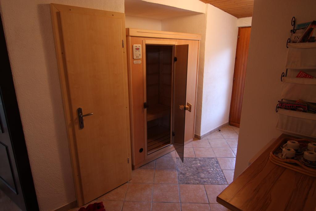 Au Coeur Du Vignoble Sur Bursins Bed & Breakfast Dış mekan fotoğraf
