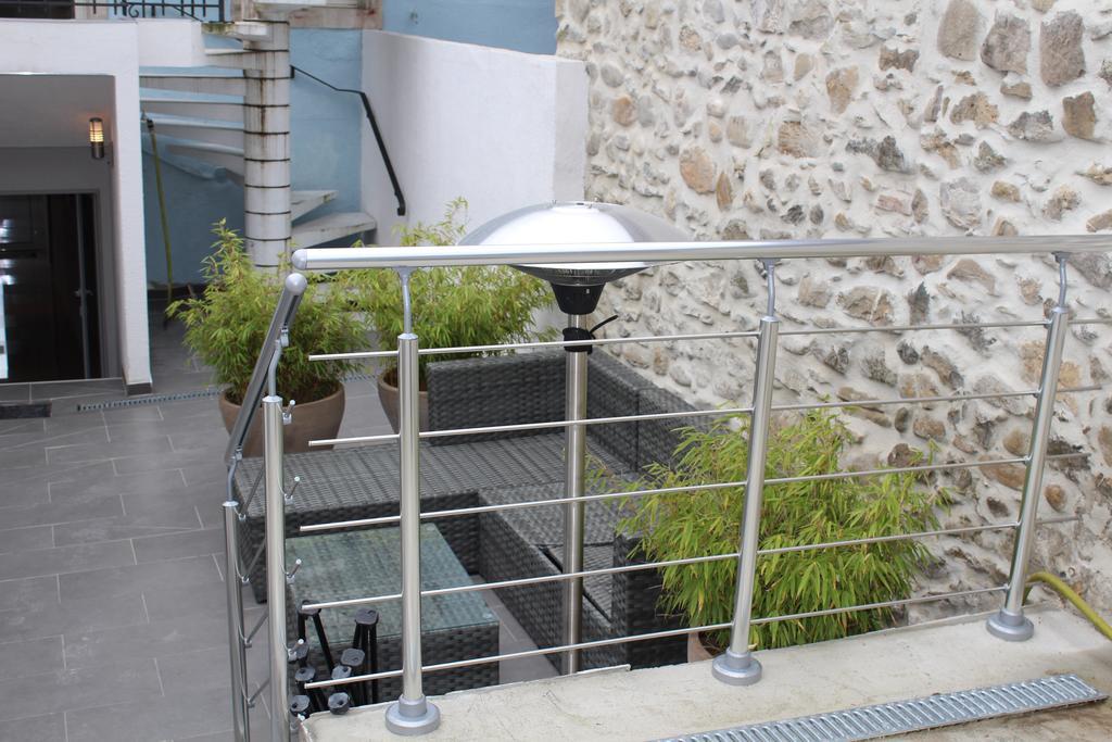 Au Coeur Du Vignoble Sur Bursins Bed & Breakfast Dış mekan fotoğraf